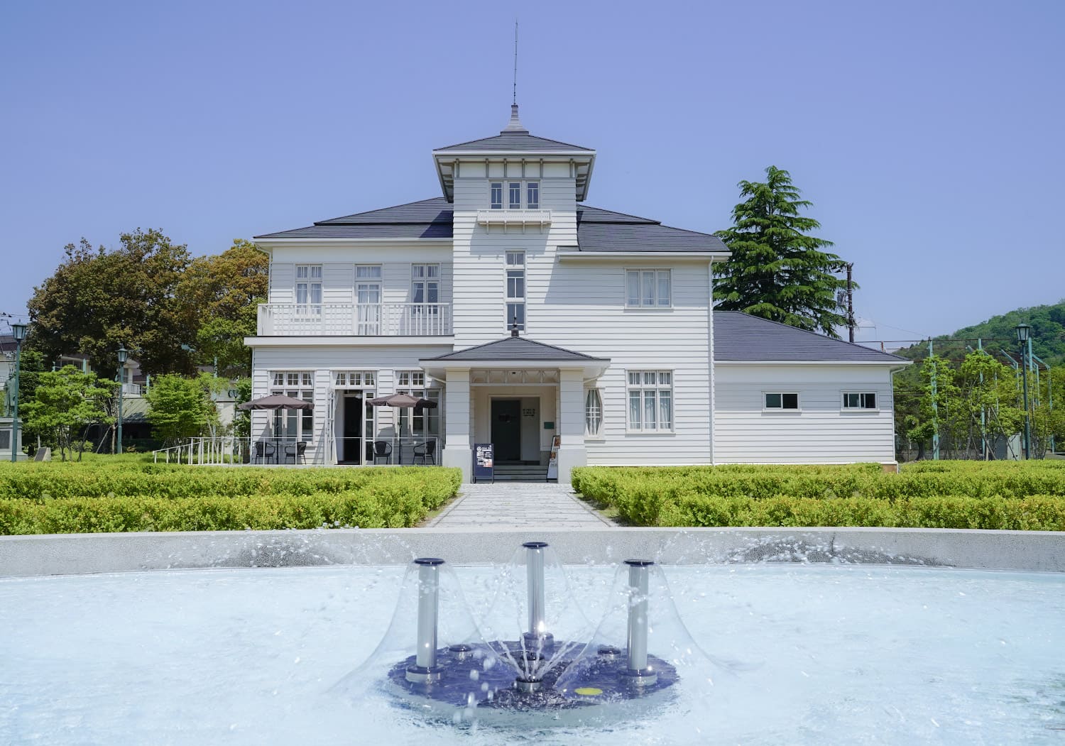 豊門公園の西洋館外観（集合写真や入退場シーンに使いやすいロケーション）